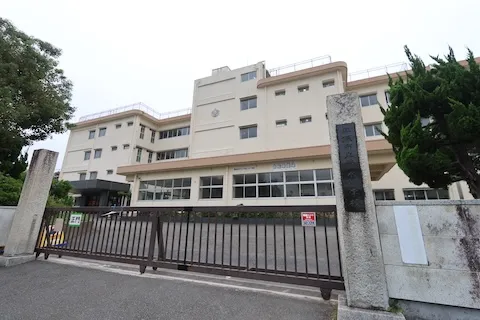 平塚市立花水小学校