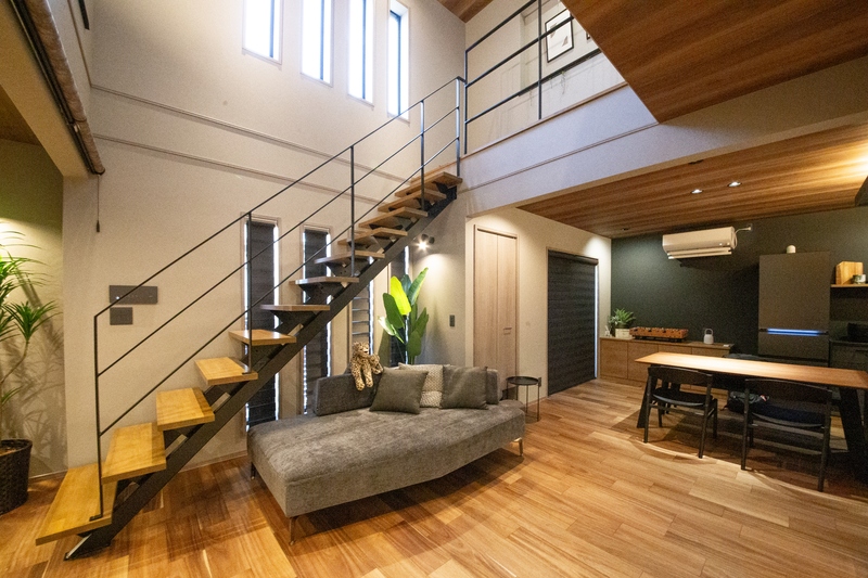 吹き抜けが特徴のLDK