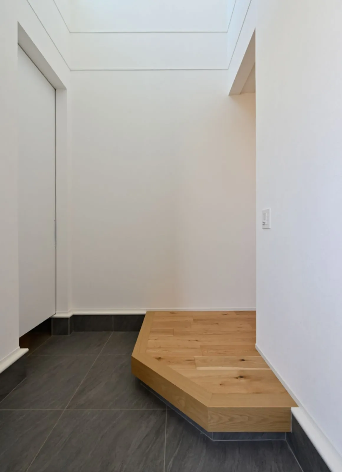 余裕を持って身支度ができる、ゆとりある玄関